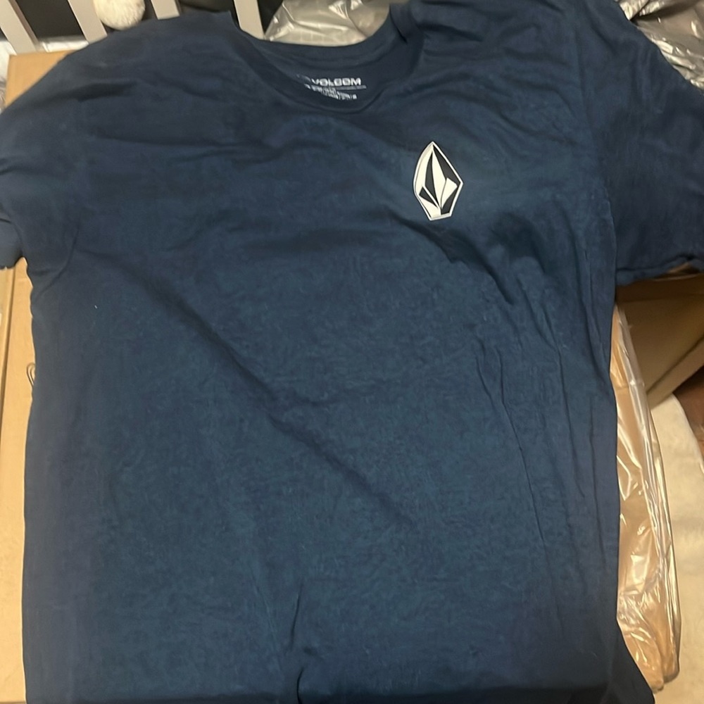 Volcom shirt
